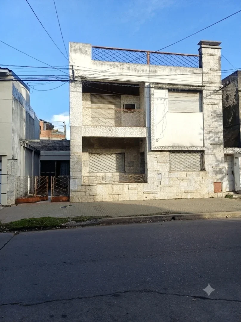 Casa en venta c/ cochera en Tiro Suizo - Imagen 1