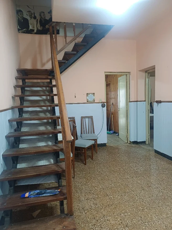 Casa de 4 dormitorios con terraza | Ideal inversión | 2 unidades - Imagen 2