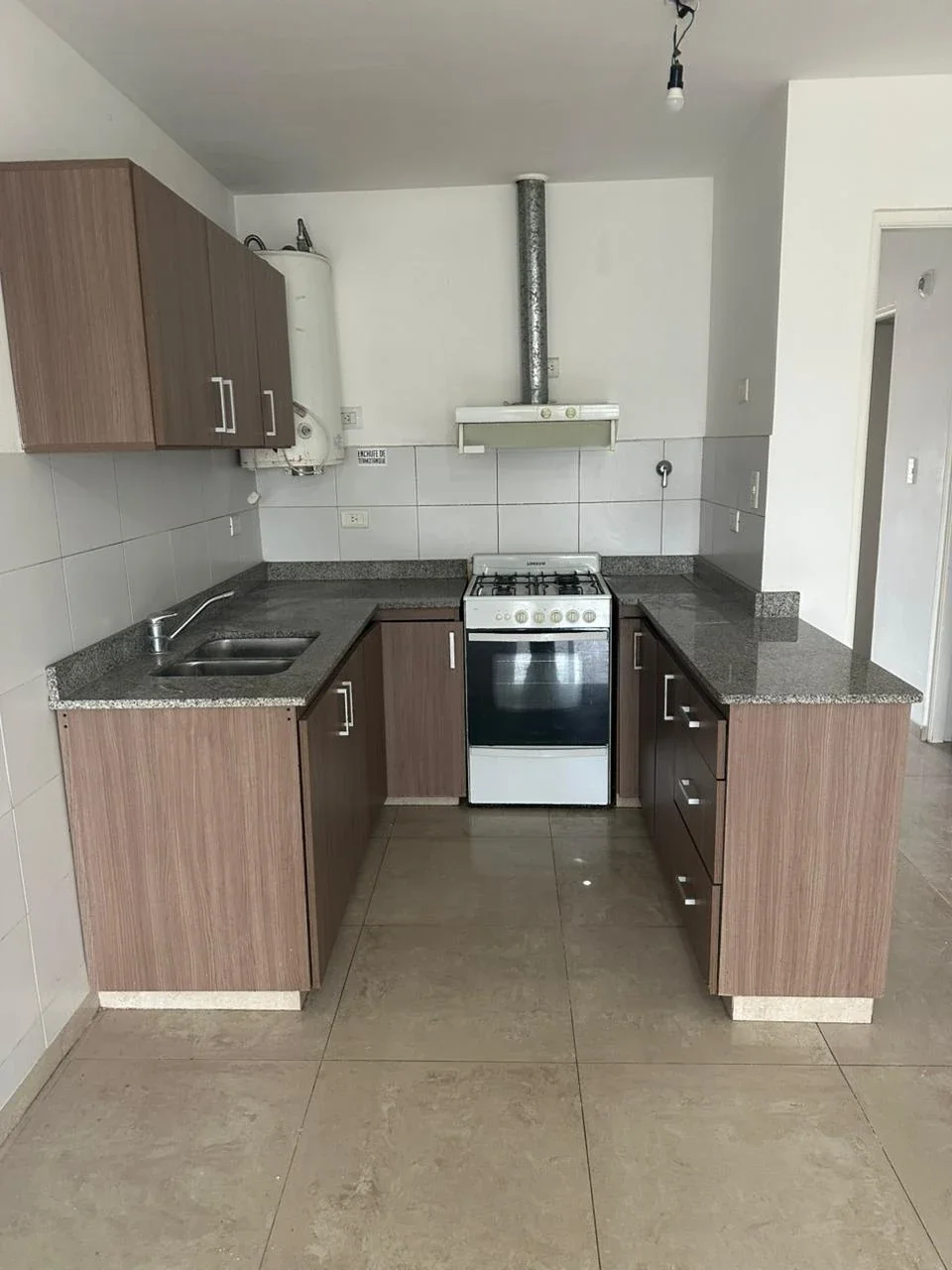 Departamento en alquiler c/ cochera en Monte Grande - Imagen 3
