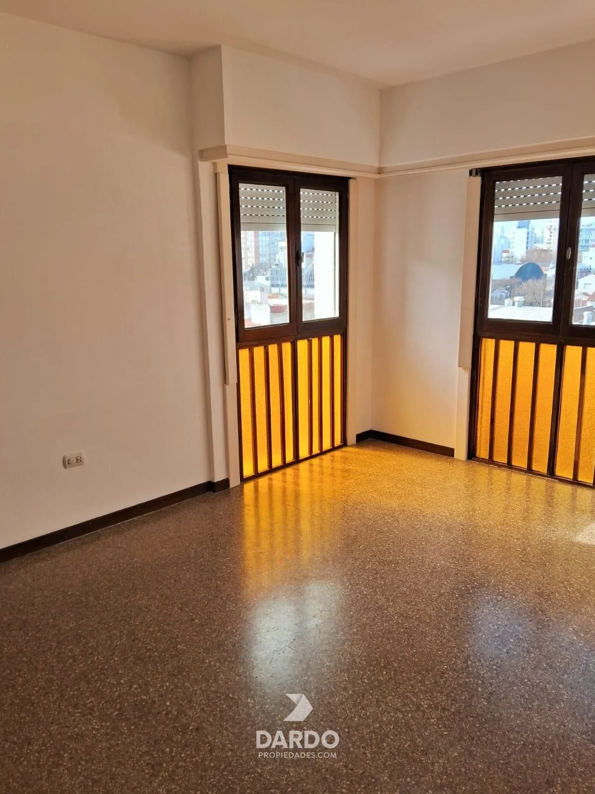 Departamento 3 ambientes con cochera en venta en Macrocentro - Imagen 2