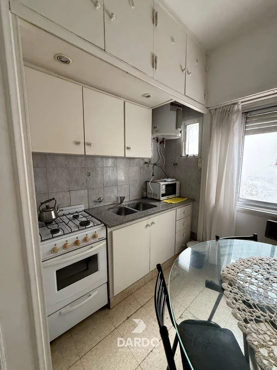 Departamento 2 ambientes en alquiler 24 meses en zona Plaza Colón - Imagen 5