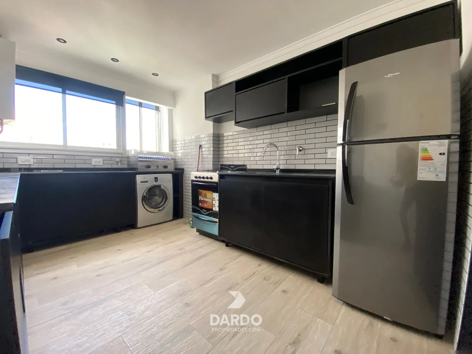 Departamento 3 ambientes amueblado, en alquiler 24 meses en Plaza Mitre - Imagen 3