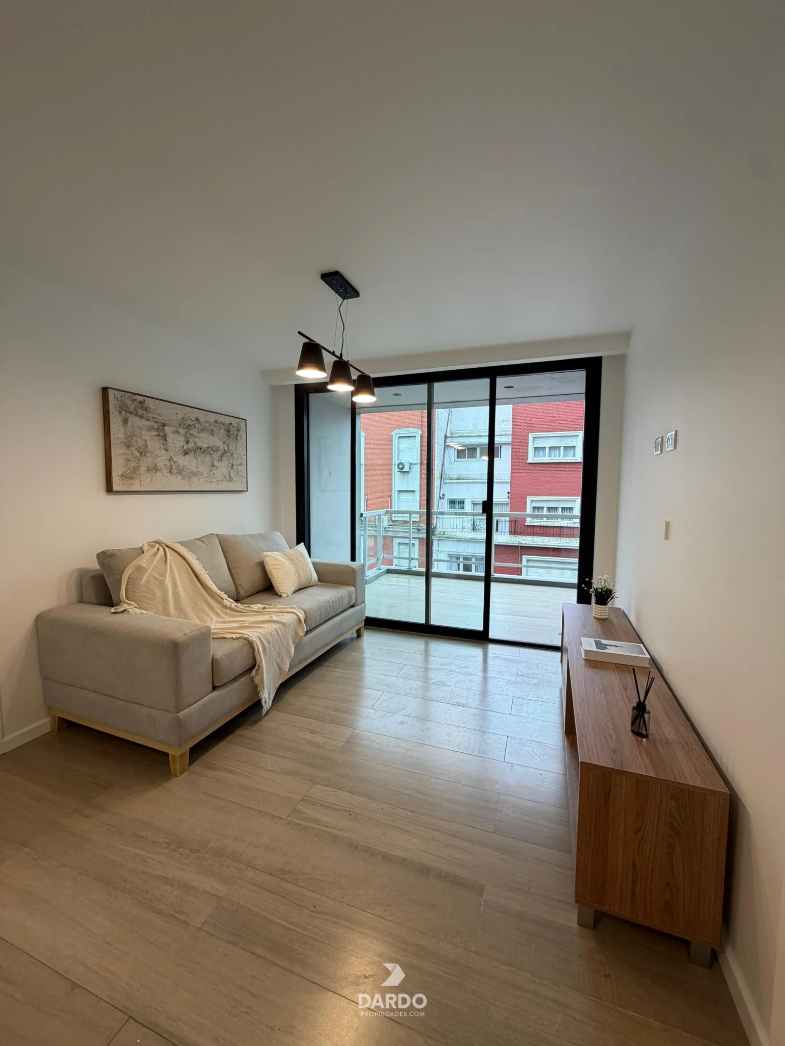 Departamento 2 ambientes externo a estrenar en venta en zona Centro - Imagen 2