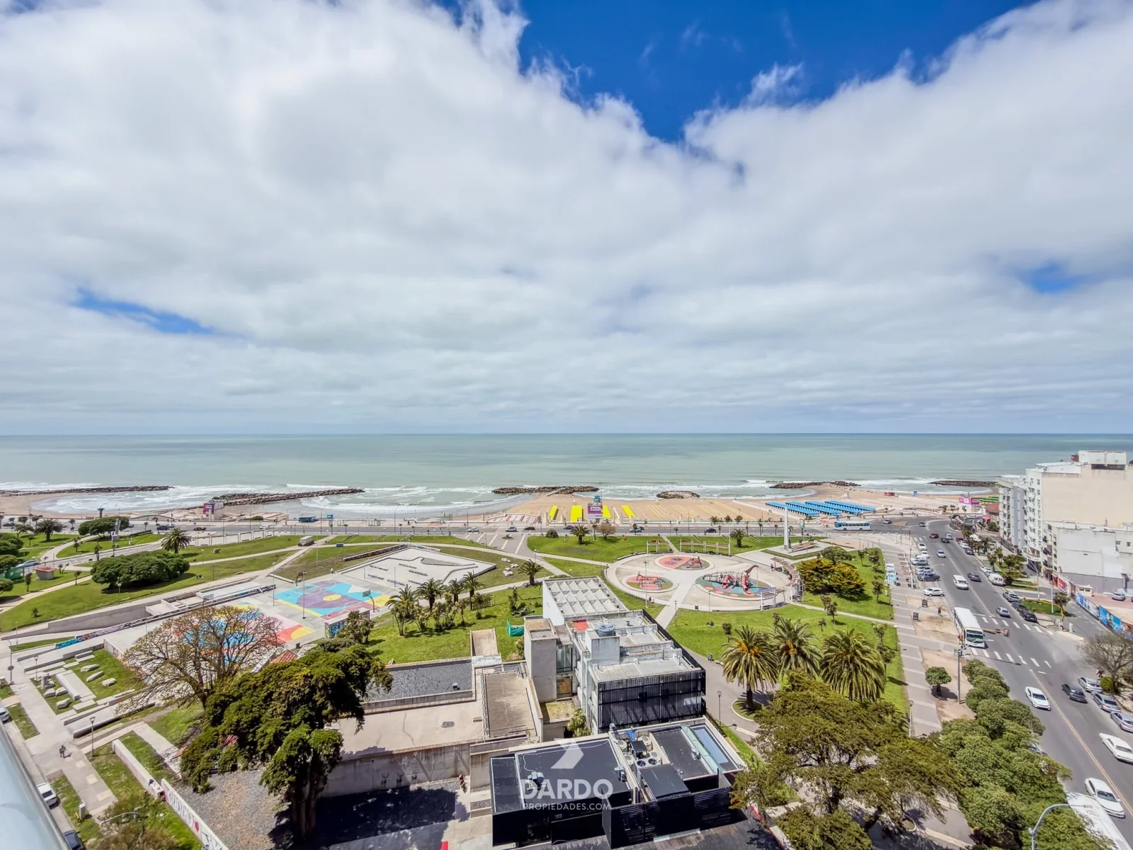 Departamento 3 ambientes con cochera y vista al mar en alquiler - Delfi Sea View - Imagen 2
