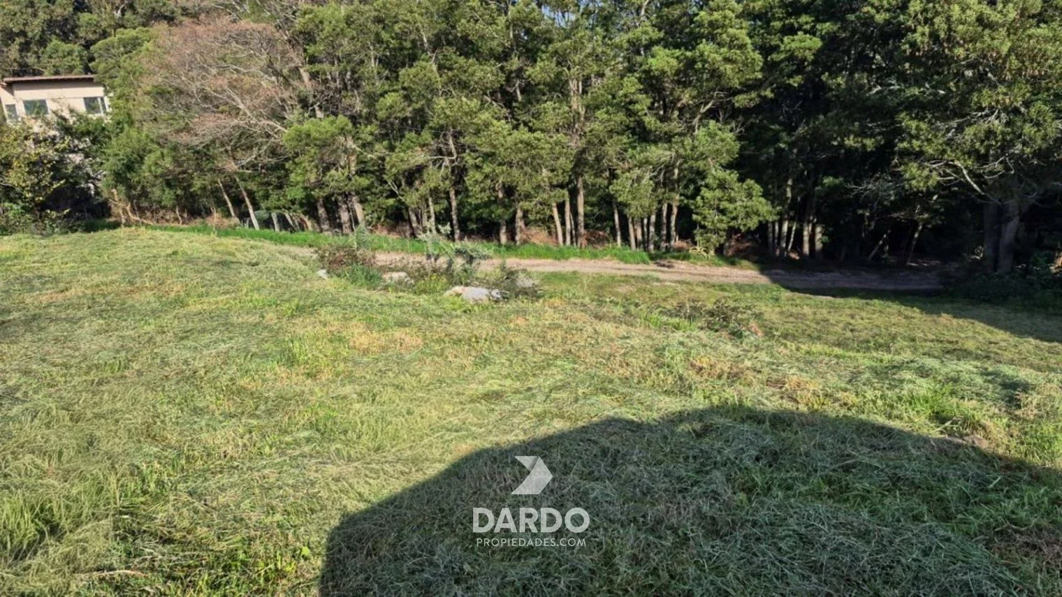 Lote en venta de 618 m2 ubicado en Sierra de los Padres - Imagen 2