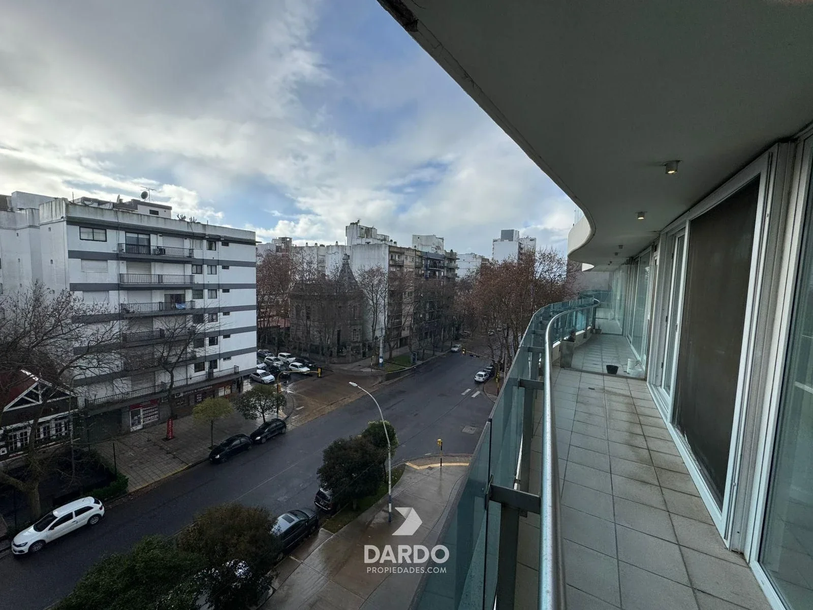 Departamento en alquiler 3 ambientes con cochera en Boghoss II - La Perla - Imagen 4