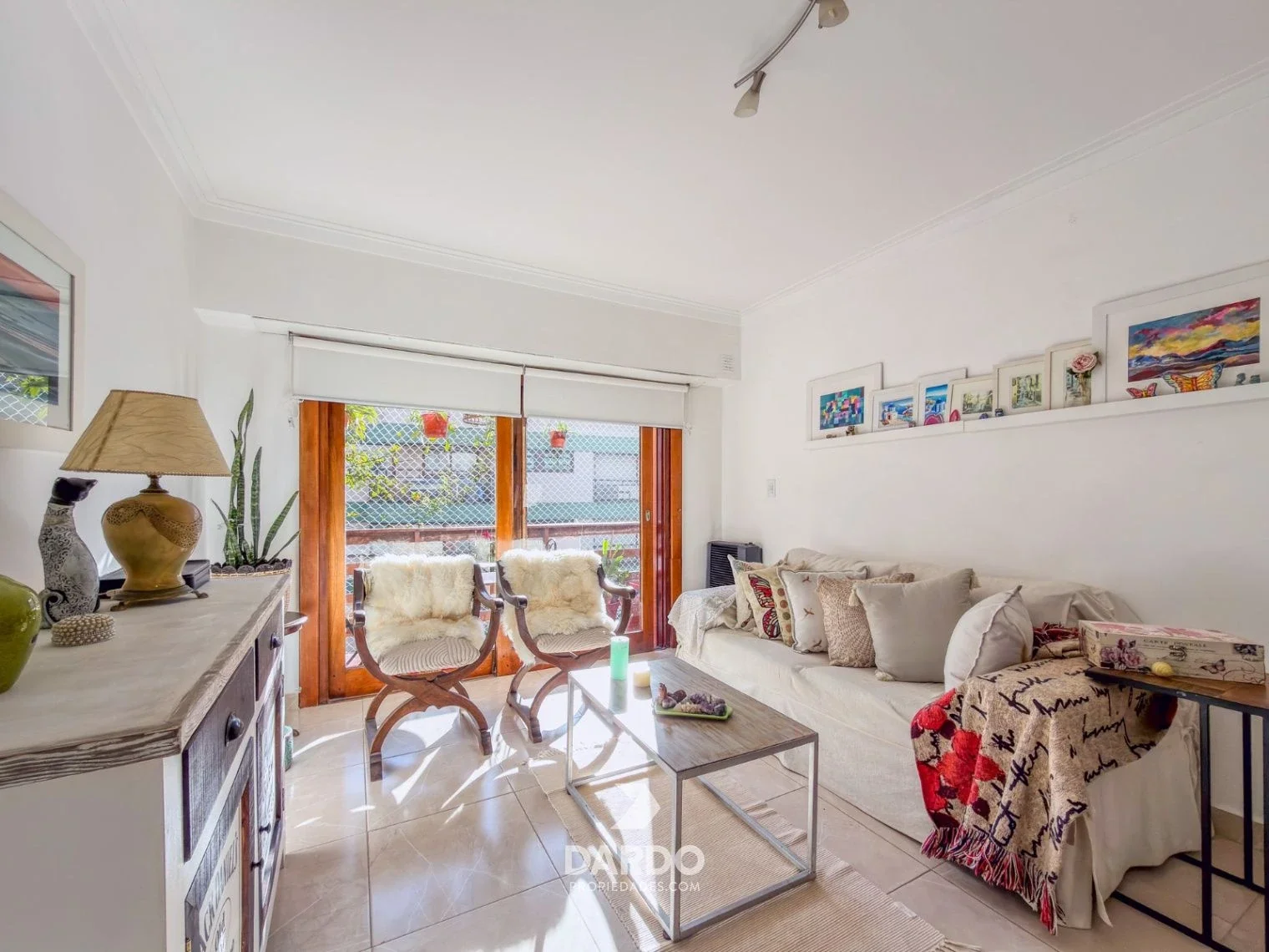 Semipiso 3 ambientes externo con doble balcón en venta en La Perla - Imagen 4