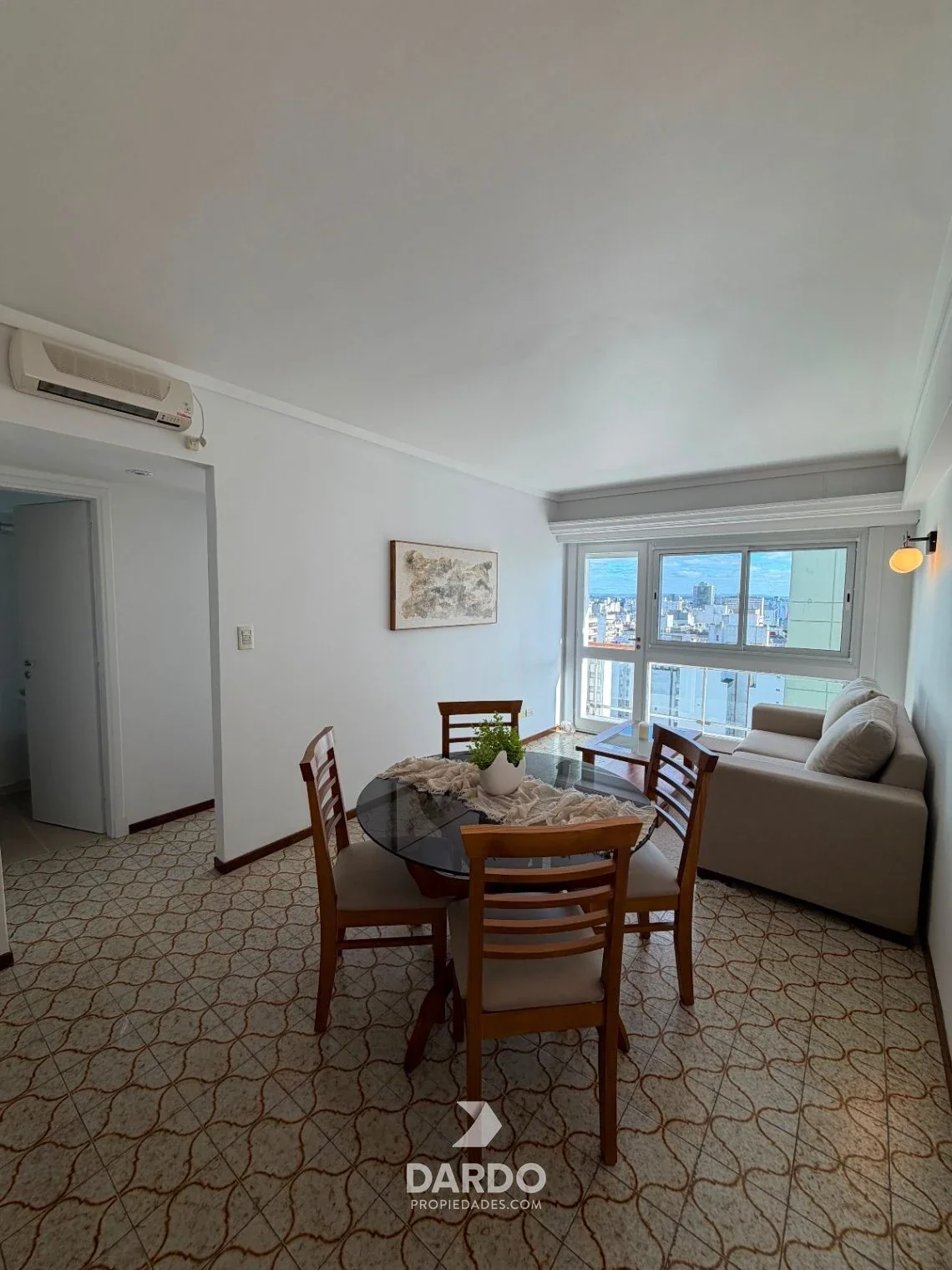 Departamento dos ambientes en venta c/ cochera en La Perla - Imagen 1