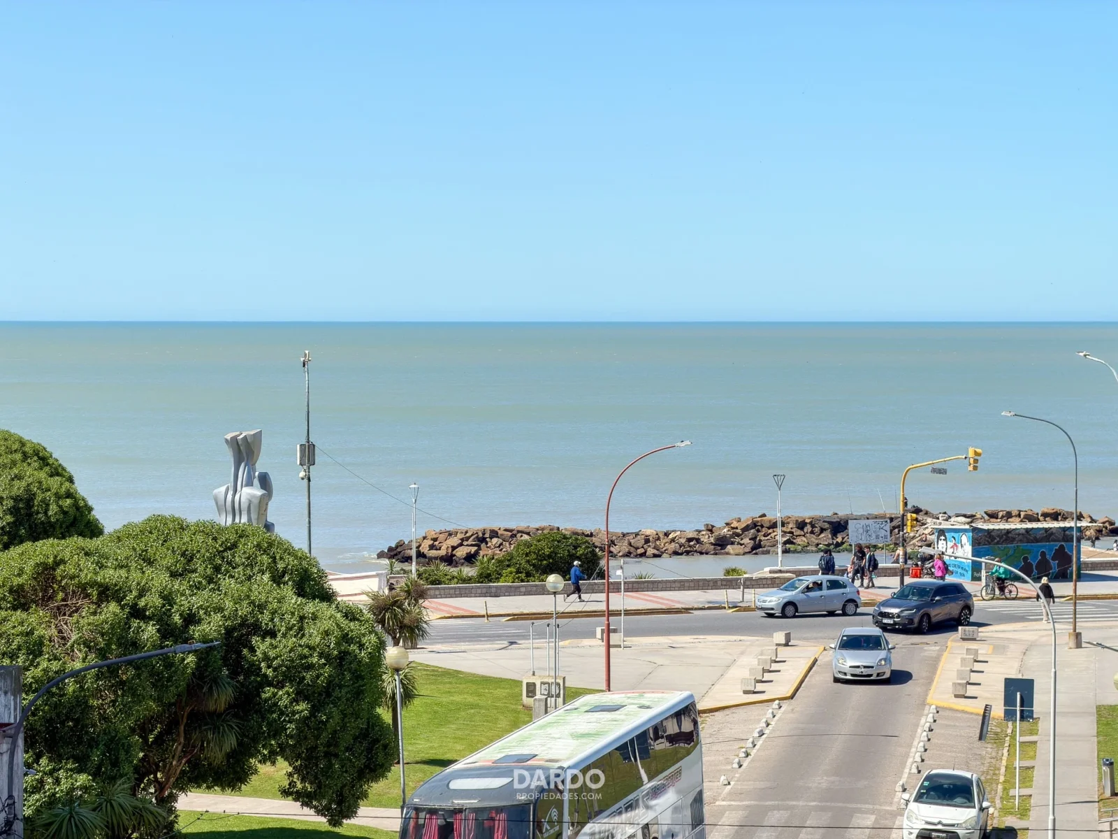 Semipiso 2 ambientes con cochera y vista al mar en venta en La Perla - Imagen 5