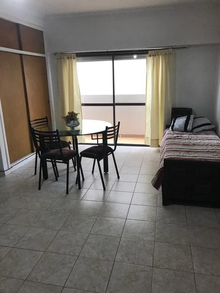 Monoambiente lateral en venta en La Perla - Imagen 1