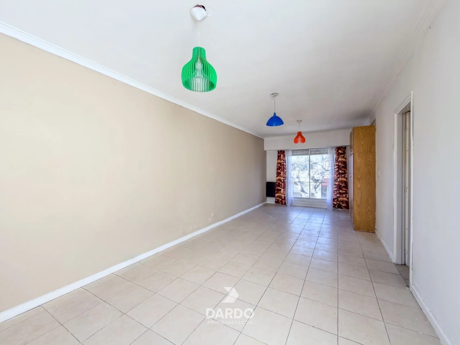 Departamento 1 ambiente a la calle con patio en venta en La Perla - Imagen 2