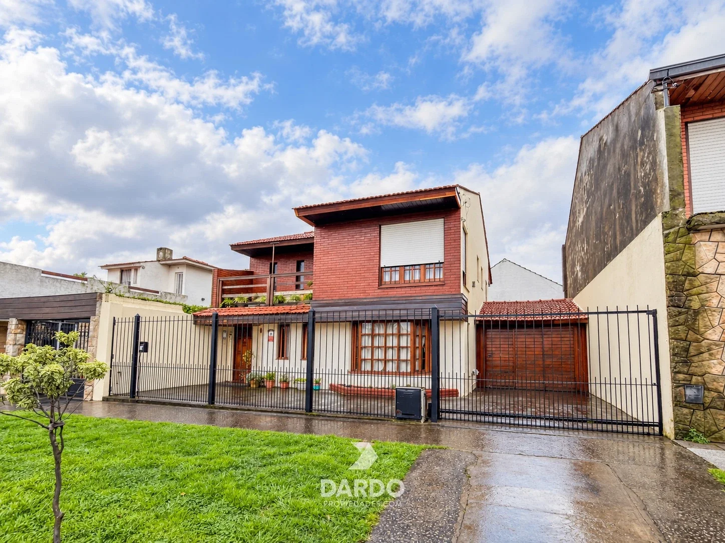 Chalet 4 ambientes en venta con patio y garage en zona Marconi y San Lorenzo - Imagen 1