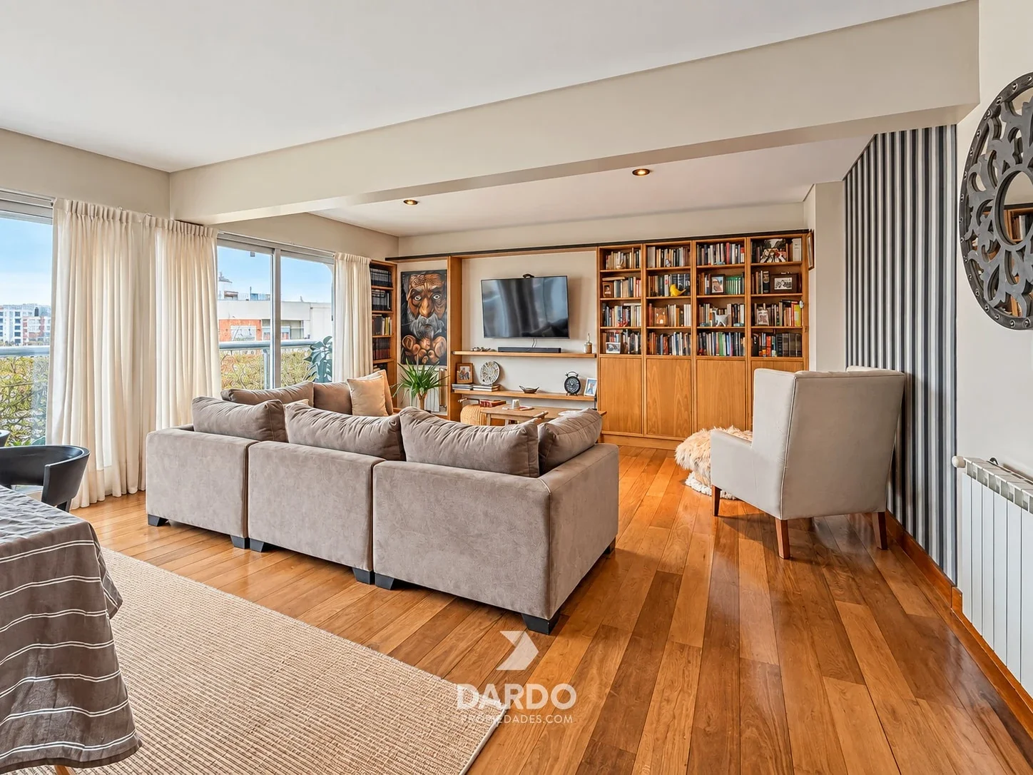 Departamento 4 ambientes con cochera doble en venta en La Perla - Torre Libertad - Imagen 3
