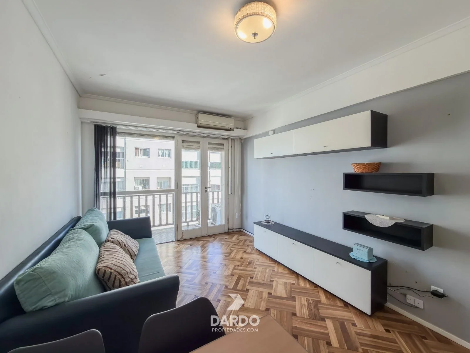 Departamento 2 ambientes externo en alquiler en zona Centro - Imagen 3