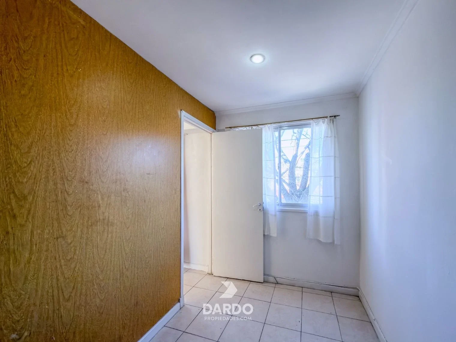 Departamento 1 ambiente a la calle con patio en venta en La Perla - Imagen 5