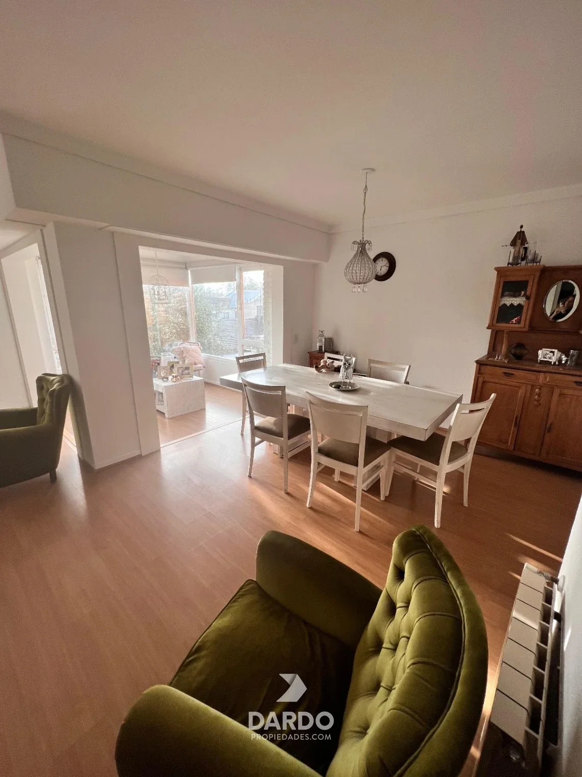 Semipiso 3 ambientes con dependencia y cochera en venta en La Perla - Imagen 2