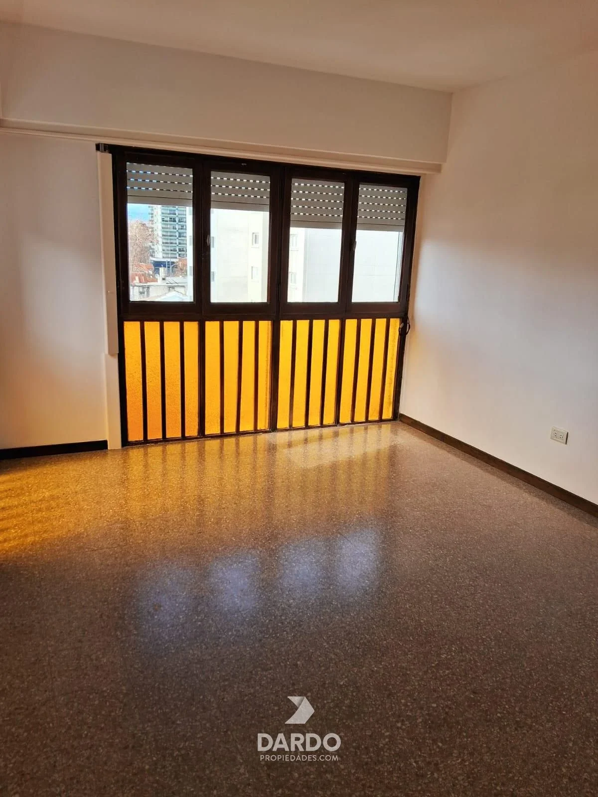 Departamento 3 ambientes con cochera en venta en Macrocentro - Imagen 1
