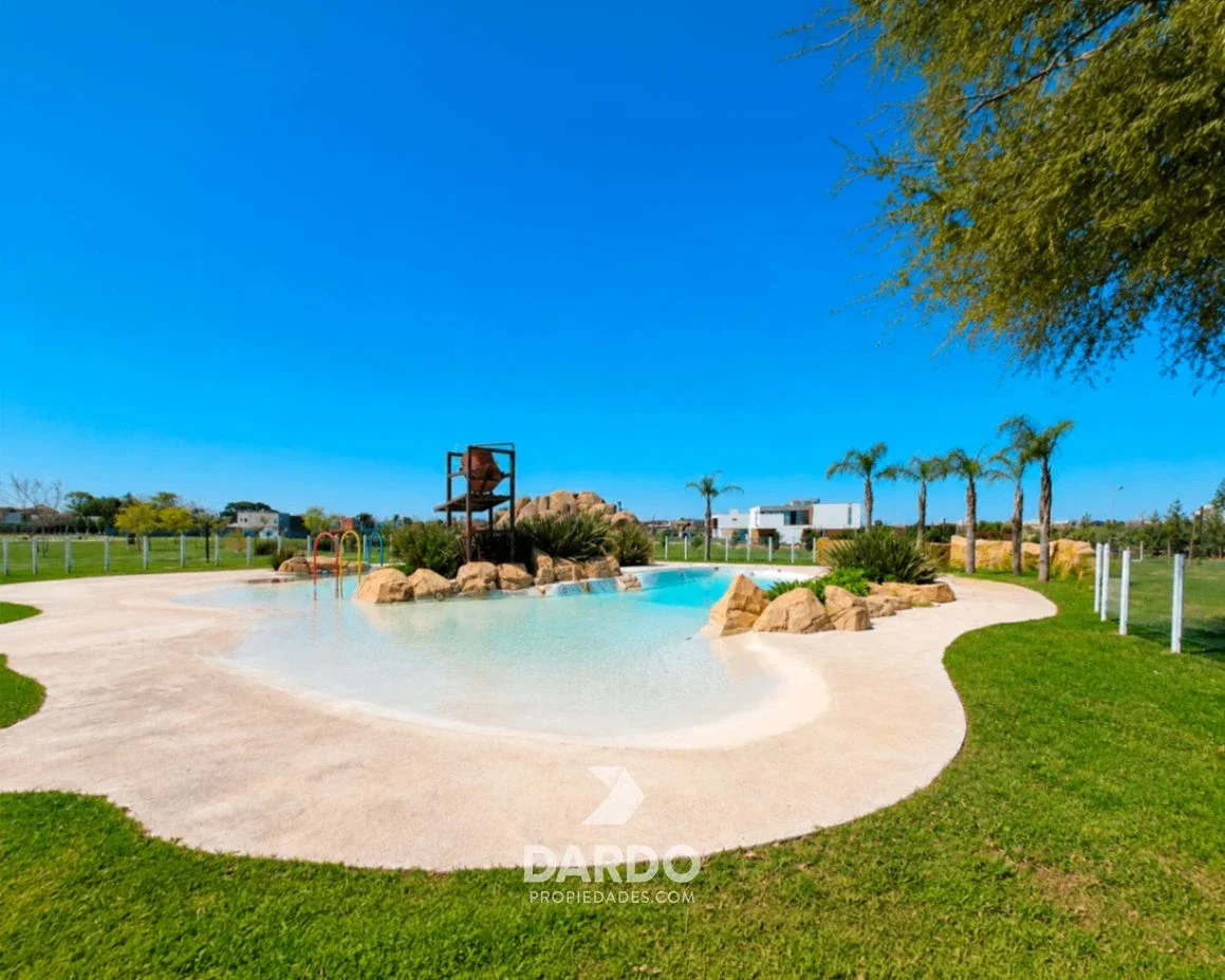 Lote de 1358 m2 en venta en Developer Park - Imagen 1