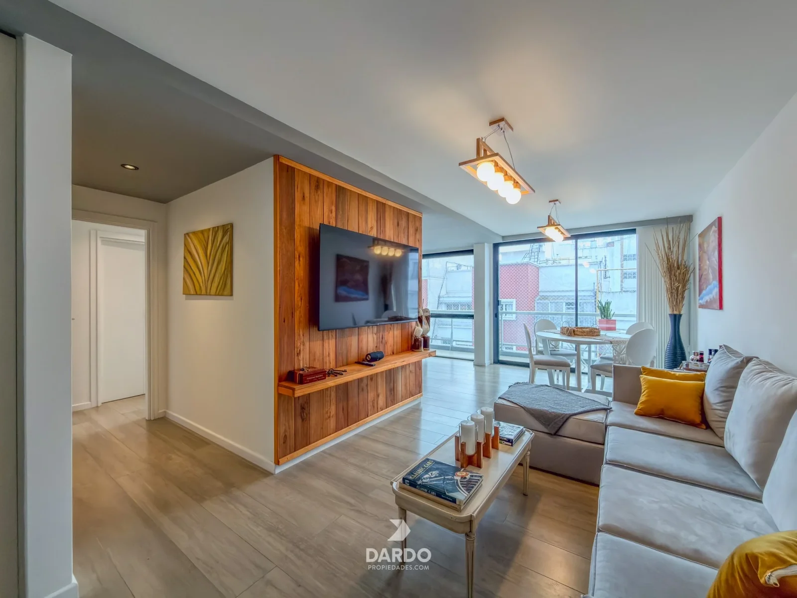 Departamento 2 ambientes con balcón en venta en zona Plaza Colon - Imagen 1