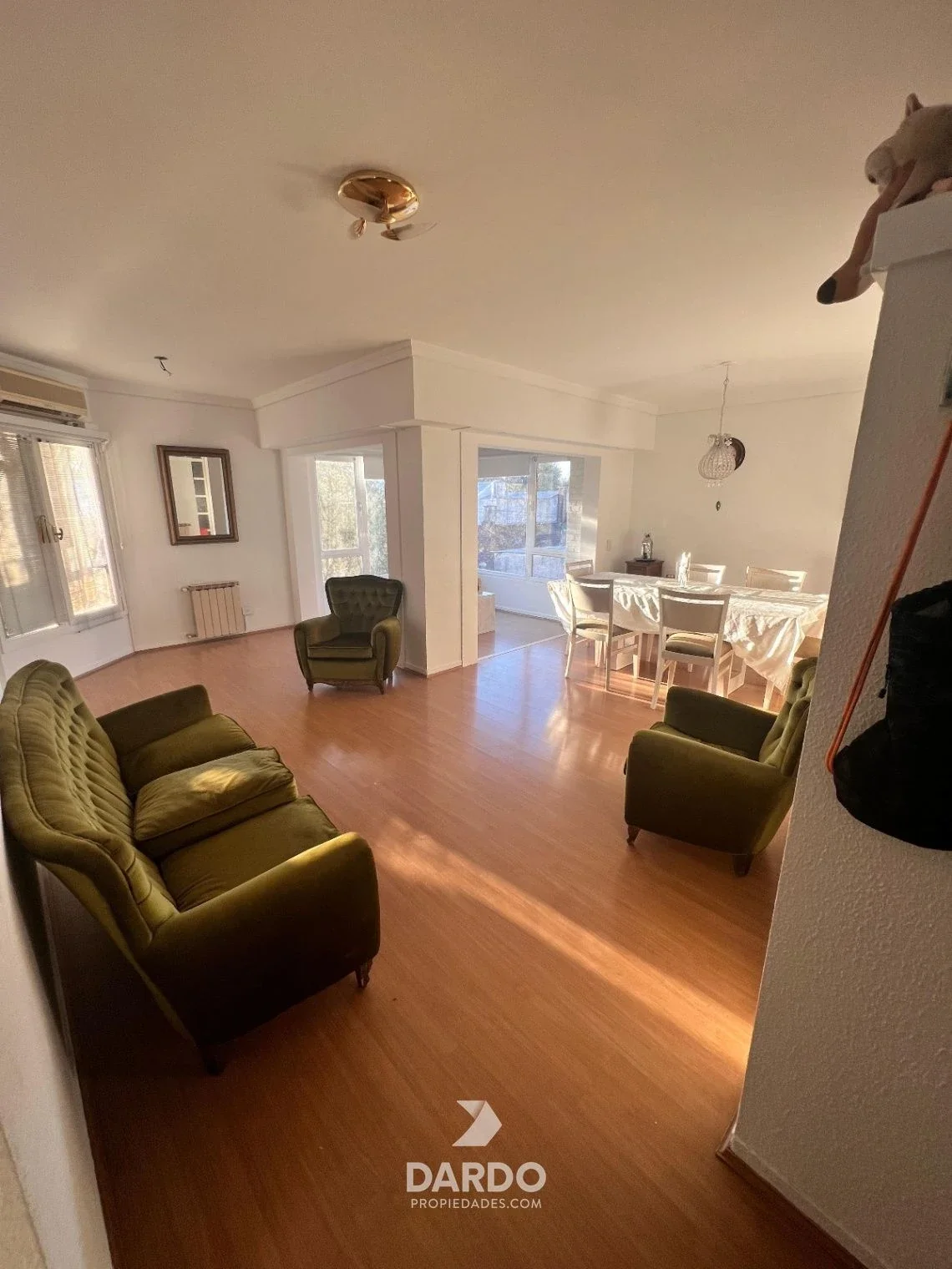 Semipiso 3 ambientes con dependencia y cochera en venta en La Perla - Imagen 3