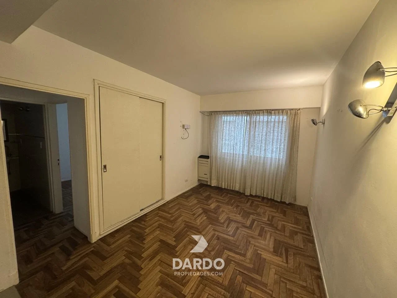 Departamento dos ambientes en alquiler en Plaza Colón - Imagen 3