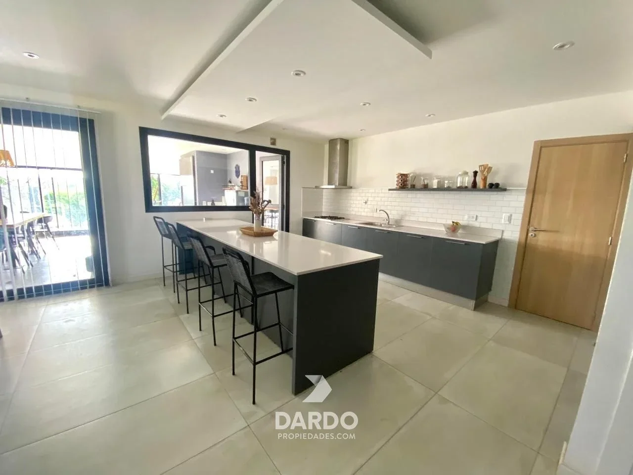 Casa 5 ambientes con piscina en venta en Arenas del Sur - Imagen 5