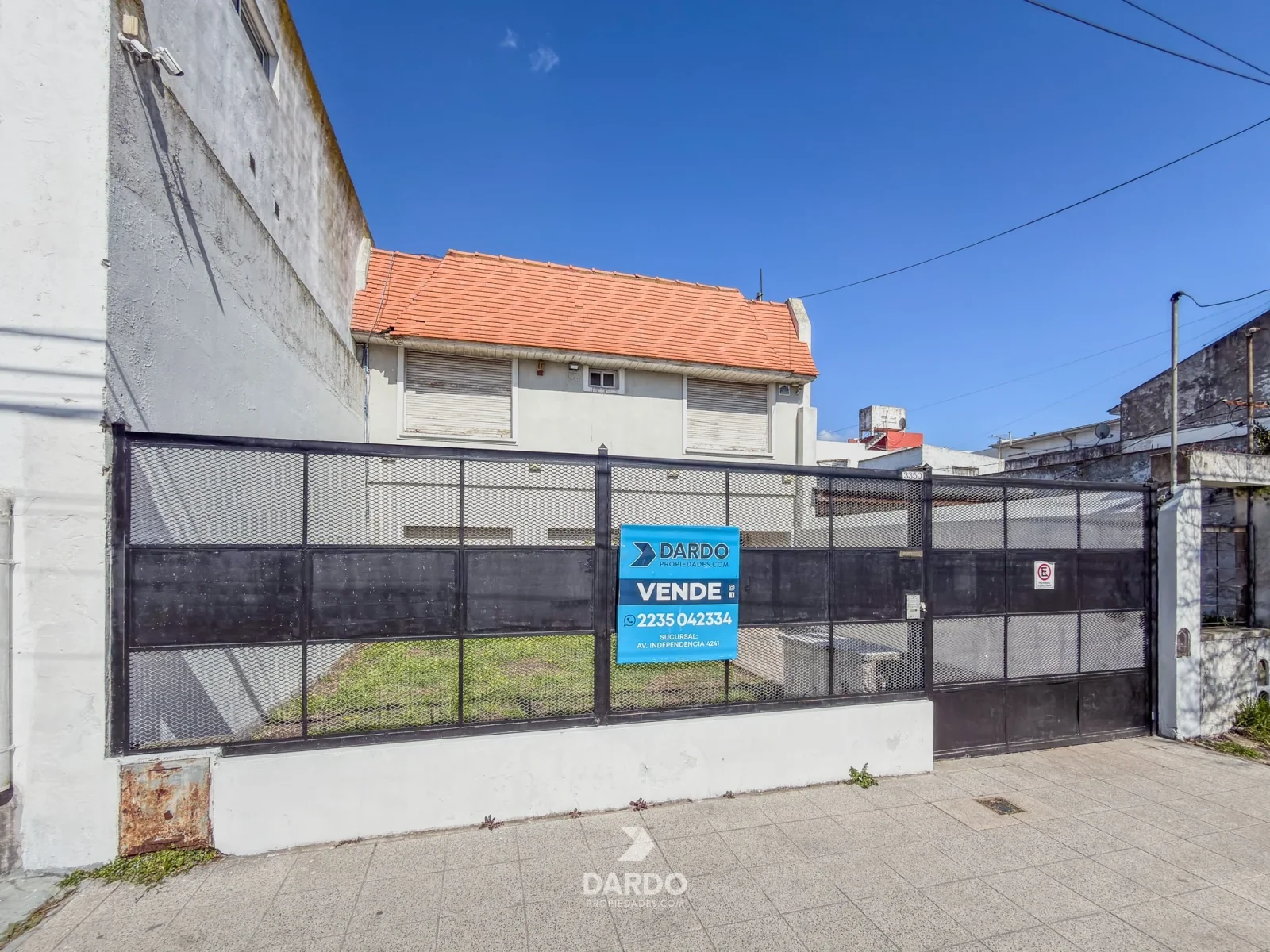 Casa 4 ambientes con cochera y departamento en San José - Imagen 1