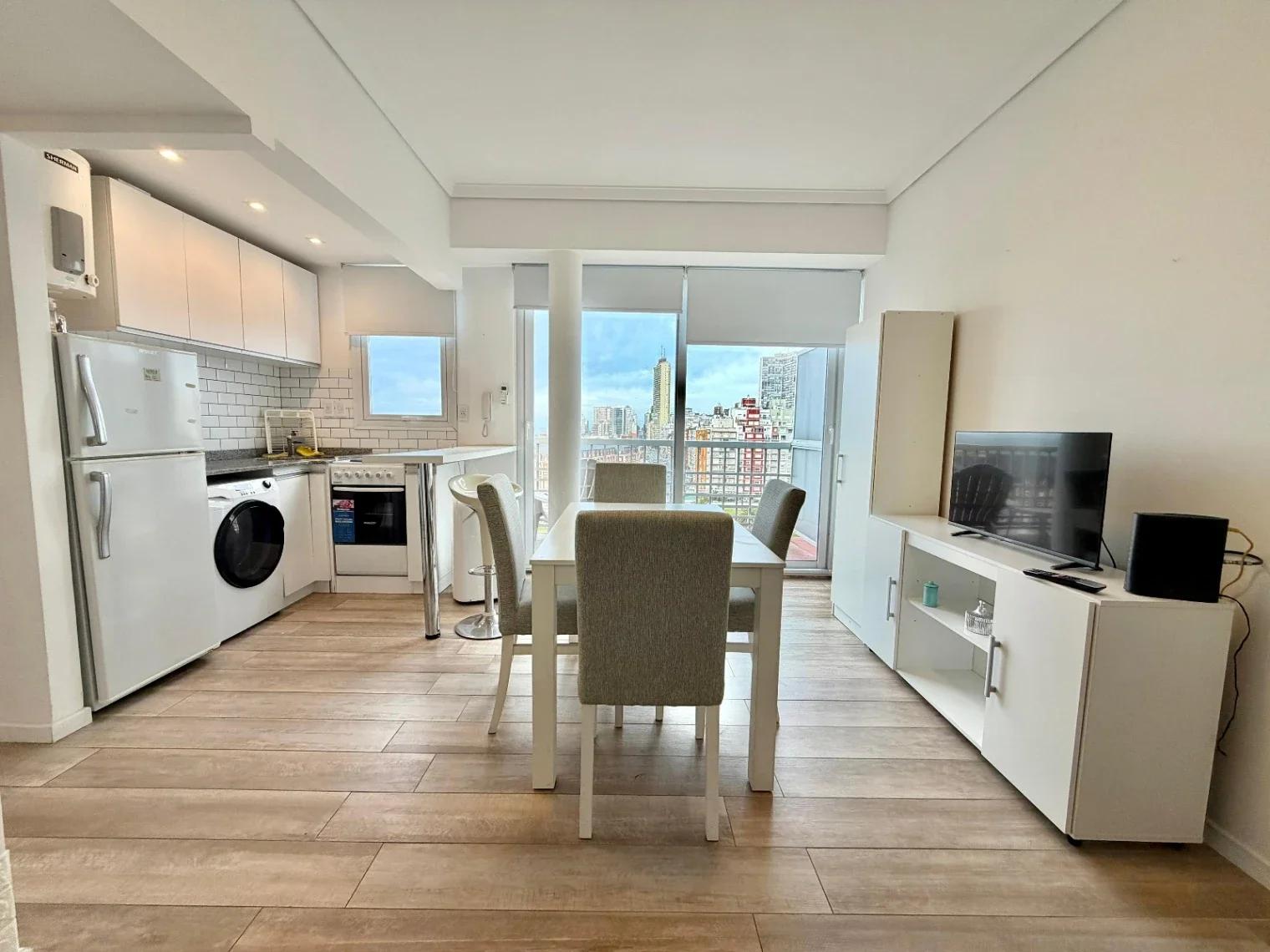 VENTA. DEPTO 2 AMB CON BALCON TERRAZA. BUENOS AIRES AL 2000. MAR DEL PLATA - Imagen 3