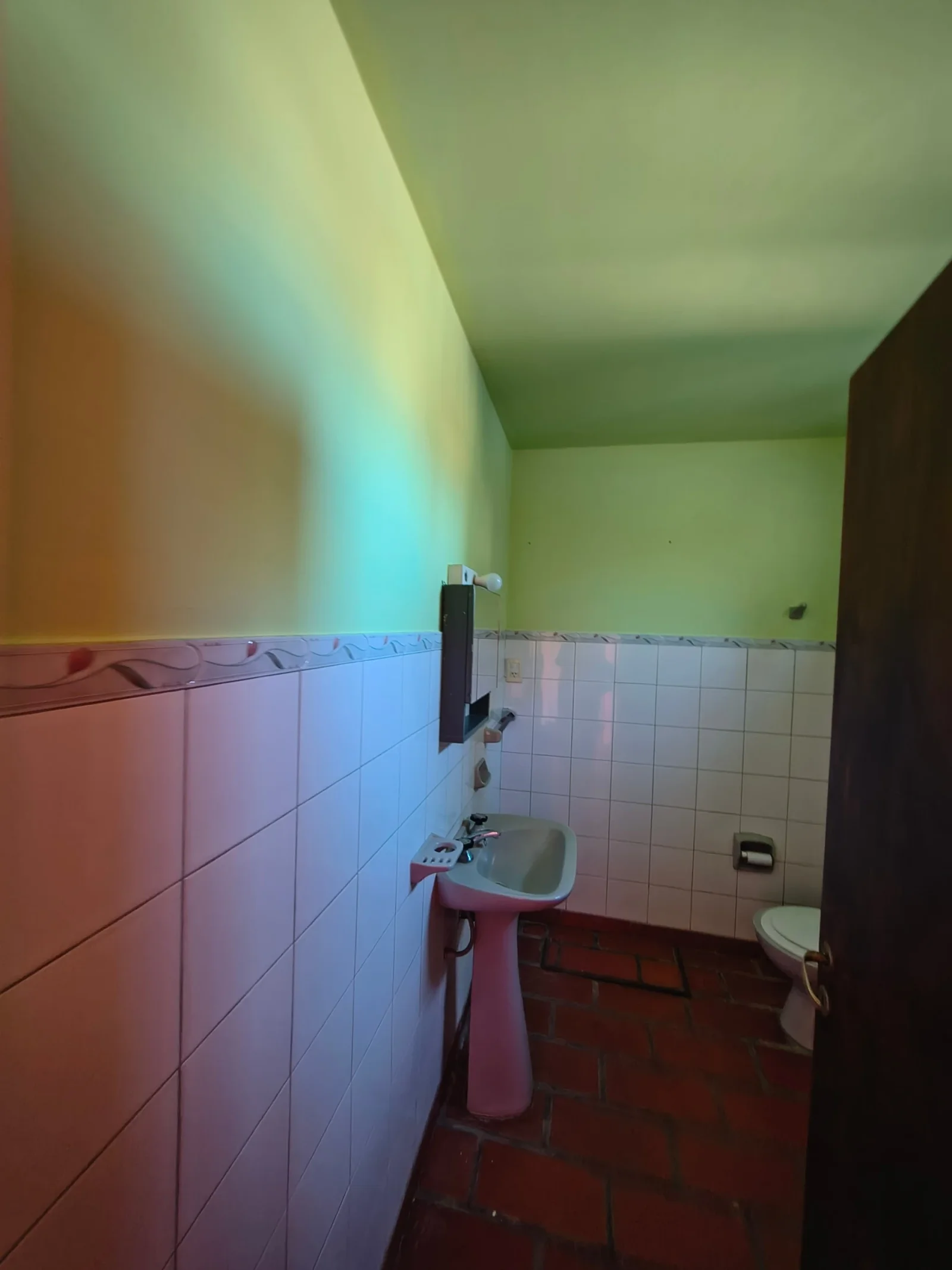 Casa en alquiler c/ cochera en Coronel Suárez - Imagen 4