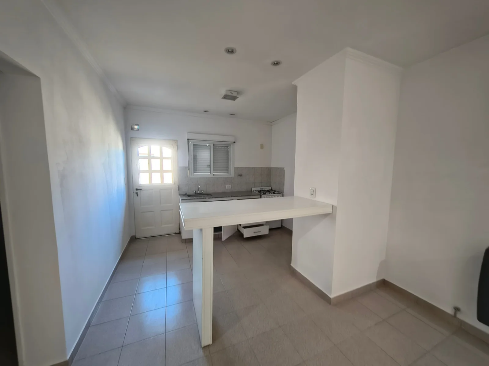 Departamento en alquiler en Coronel Suárez - Imagen 2