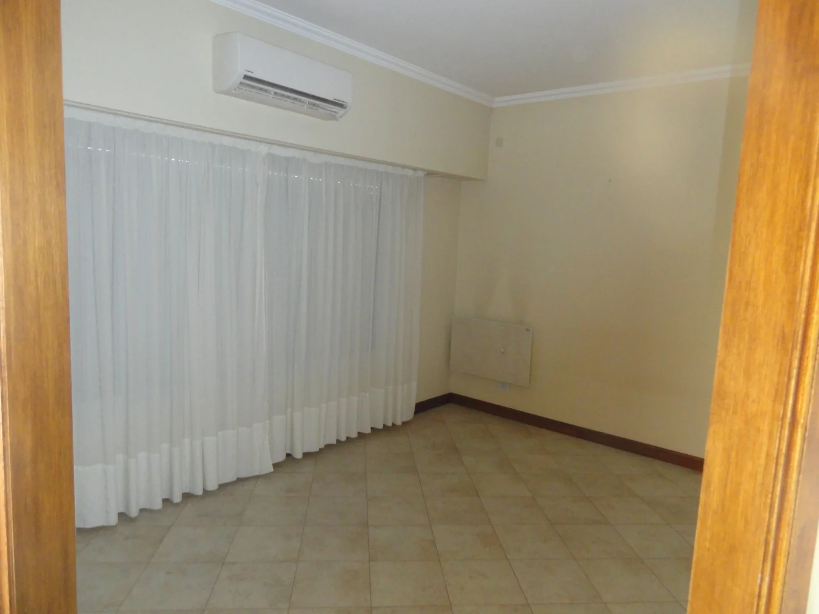 Casa en alquiler c/ cochera en Coronel Suárez - Imagen 5
