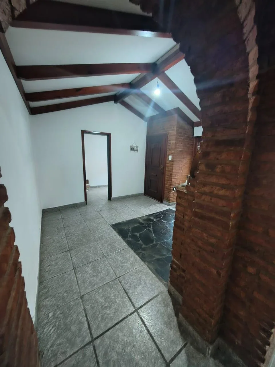 Casa en venta c/ cochera en Coronel Suárez - Imagen 5