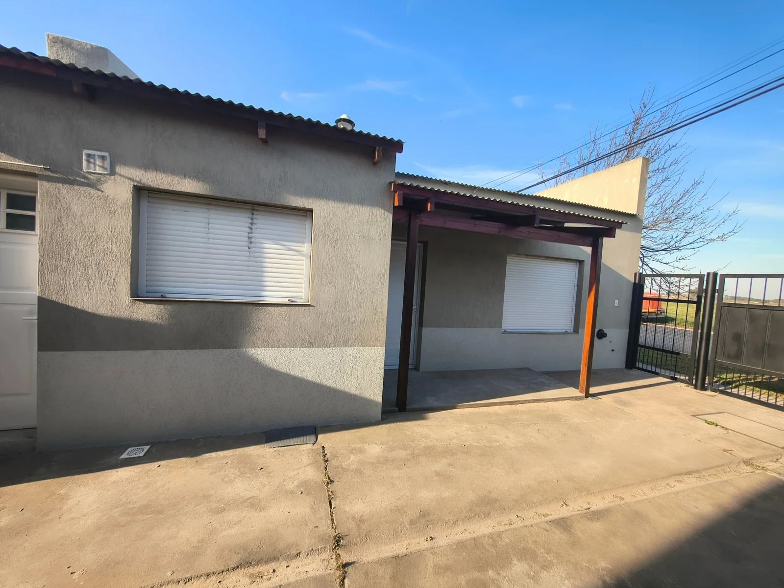 Casa en alquiler en Santa Trinidad - Imagen 2