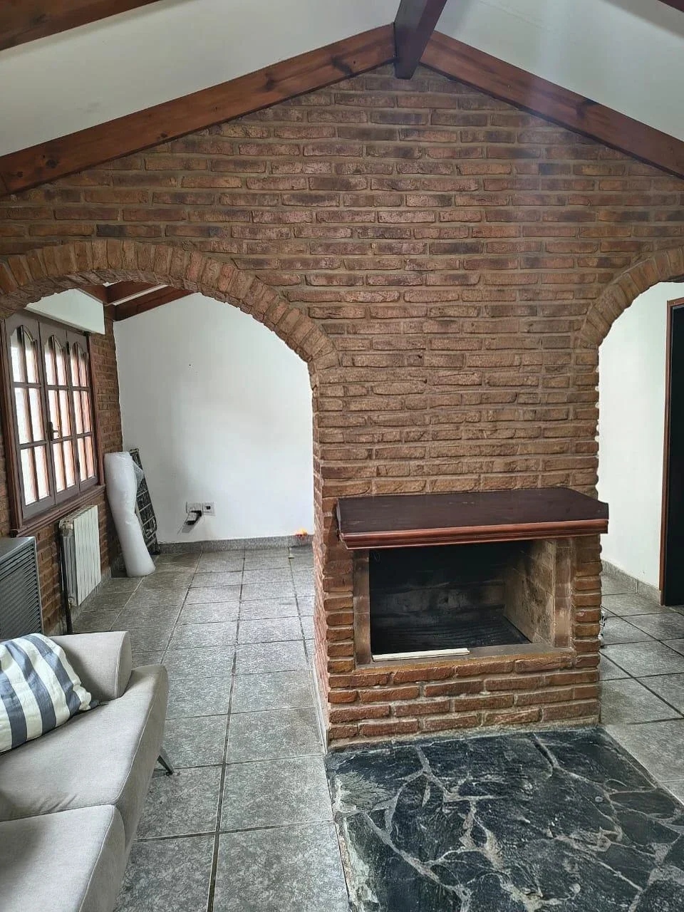 Casa en venta c/ cochera en Coronel Suárez - Imagen 4