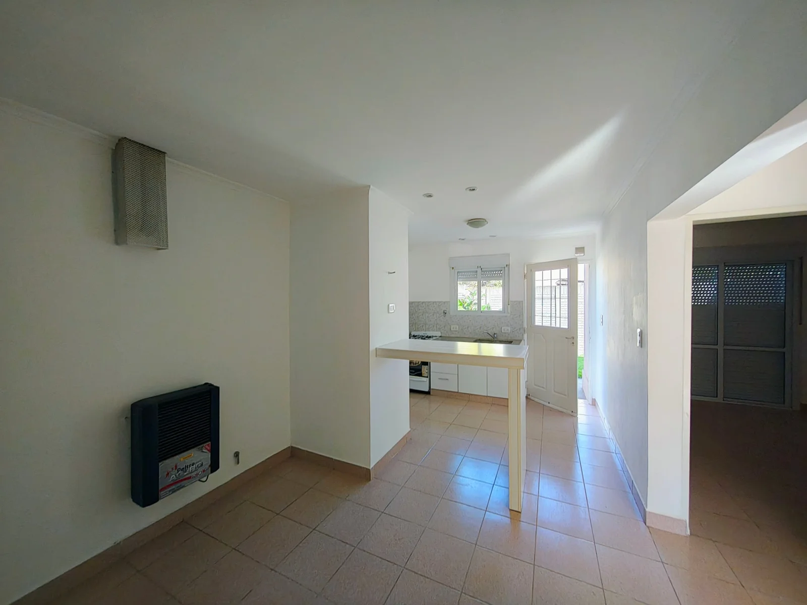 Departamento en alquiler en Coronel Suárez - Imagen 2