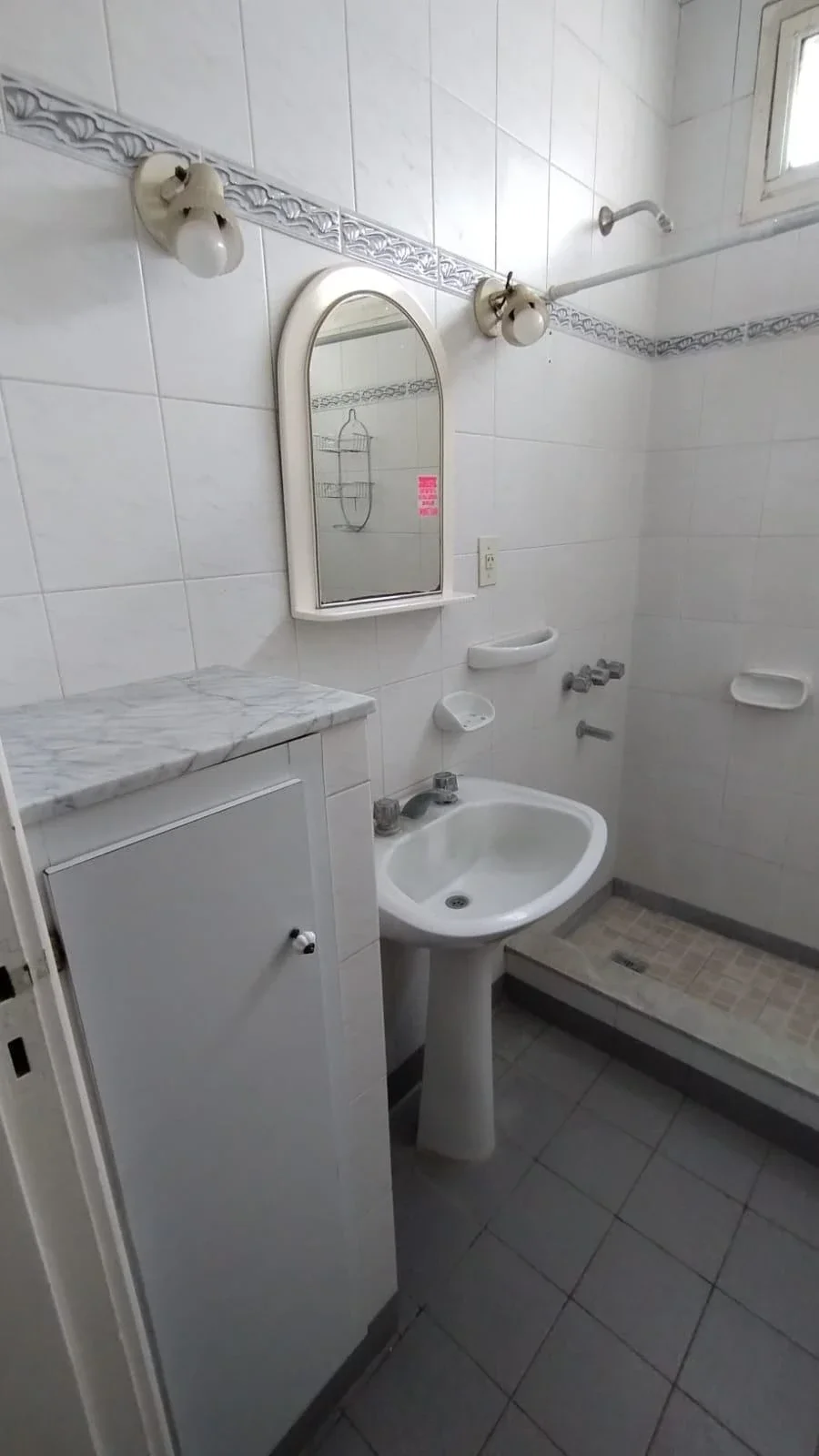 Departamento en alquiler en Coronel Suárez - Imagen 4