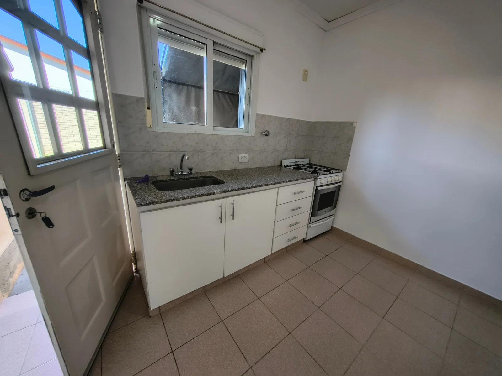 Departamento en alquiler en Coronel Suárez - Imagen 5