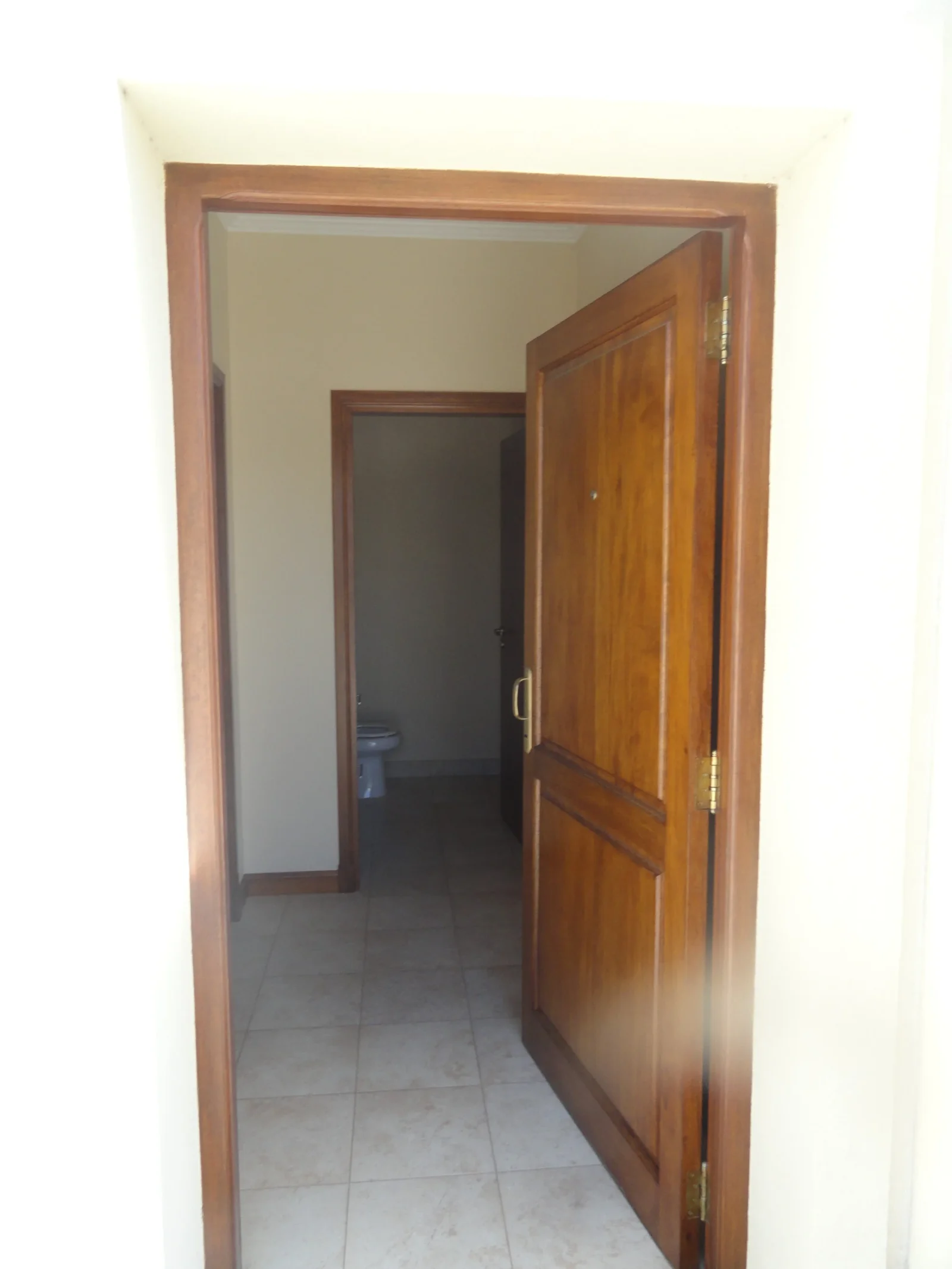 Casa en alquiler c/ cochera en Coronel Suárez - Imagen 3