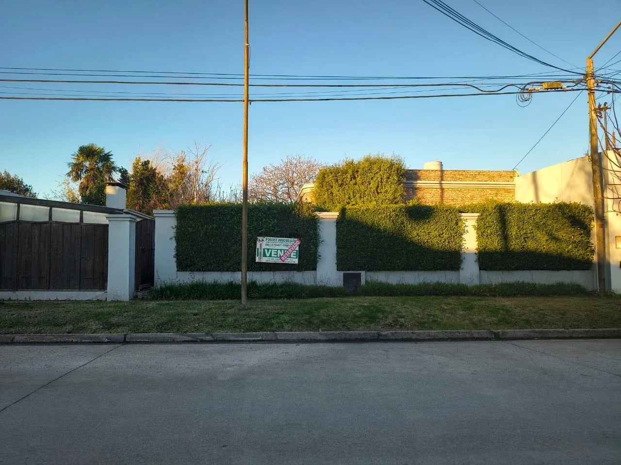 Casa en venta de 3 dormitorios c/ cochera en Coronel Suárez - Imagen 1
