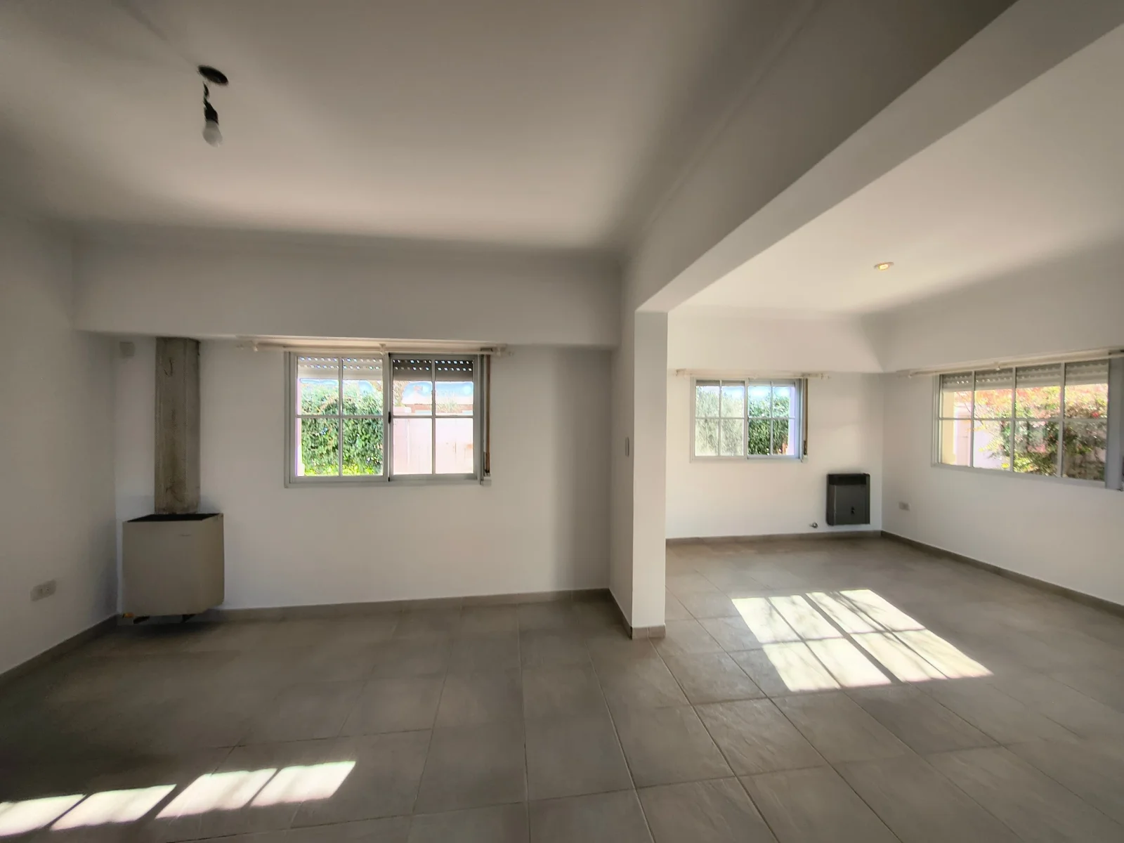 Casa en alquiler c/ cochera en Coronel Suárez - Imagen 5