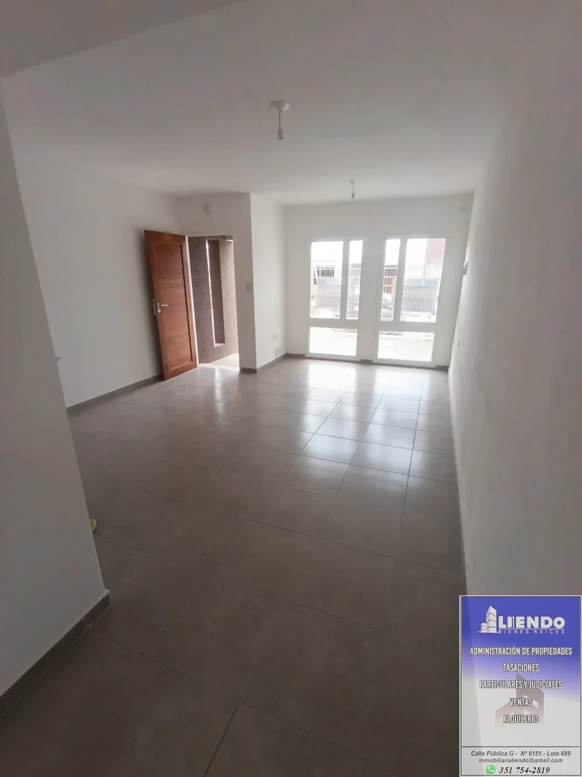 Casa en alquiler c/ cochera en Altos de Manantiales - Imagen 3