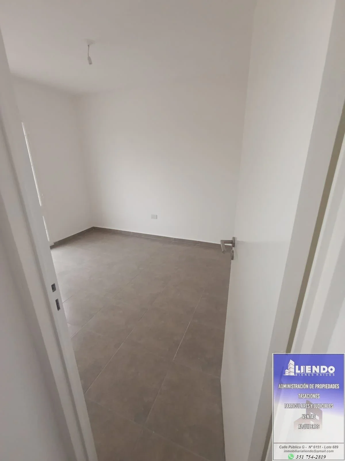 Casa en alquiler c/ cochera en Altos de Manantiales - Imagen 5