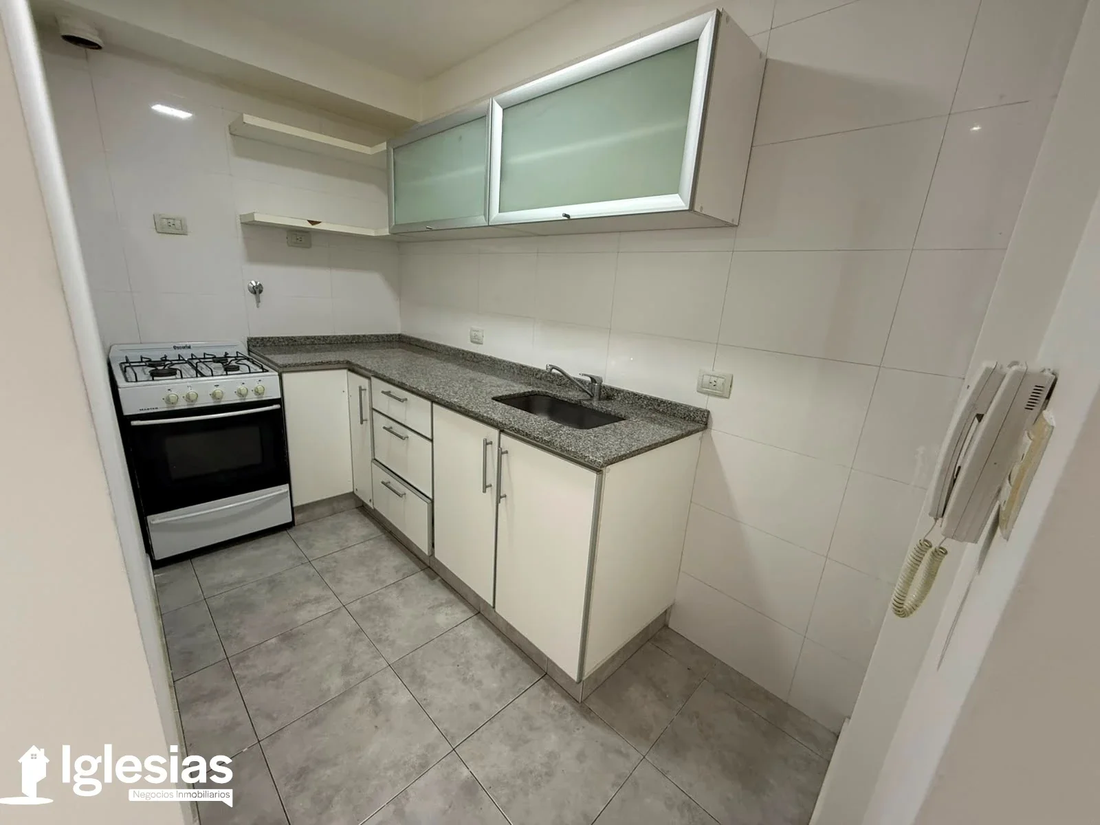 Departamento de 2 ambientes en alquiler en Tapiales - Imagen 2
