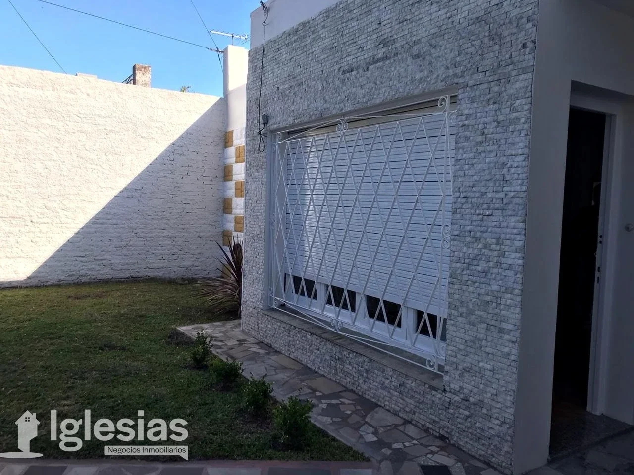 Casa en alquiler de 3 amb c/ cochera en Tapiales - Imagen 3