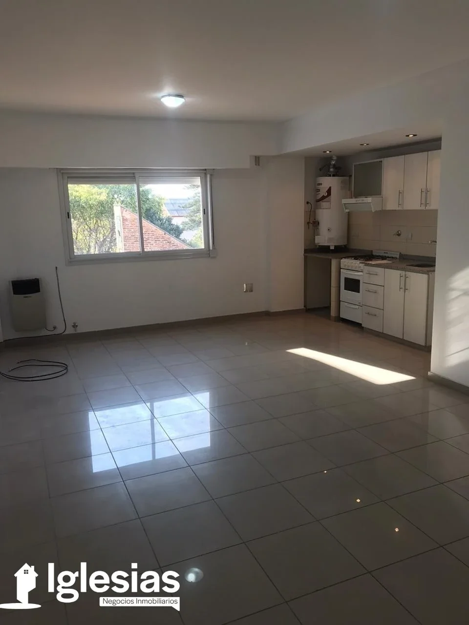 Departamento de 2 ambientes en venta en Tapiales con renta - Imagen 2