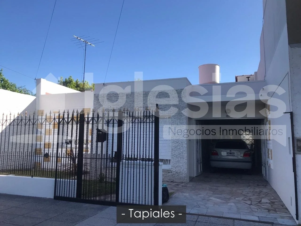 Casa en alquiler de 3 amb c/ cochera en Tapiales - Imagen 1