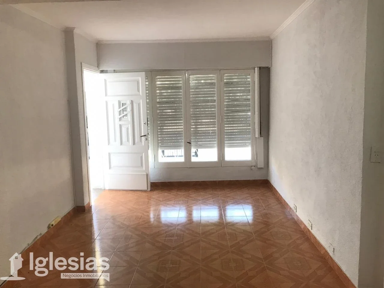 Casa en alquiler de 3 amb c/ cochera en Tapiales - Imagen 2