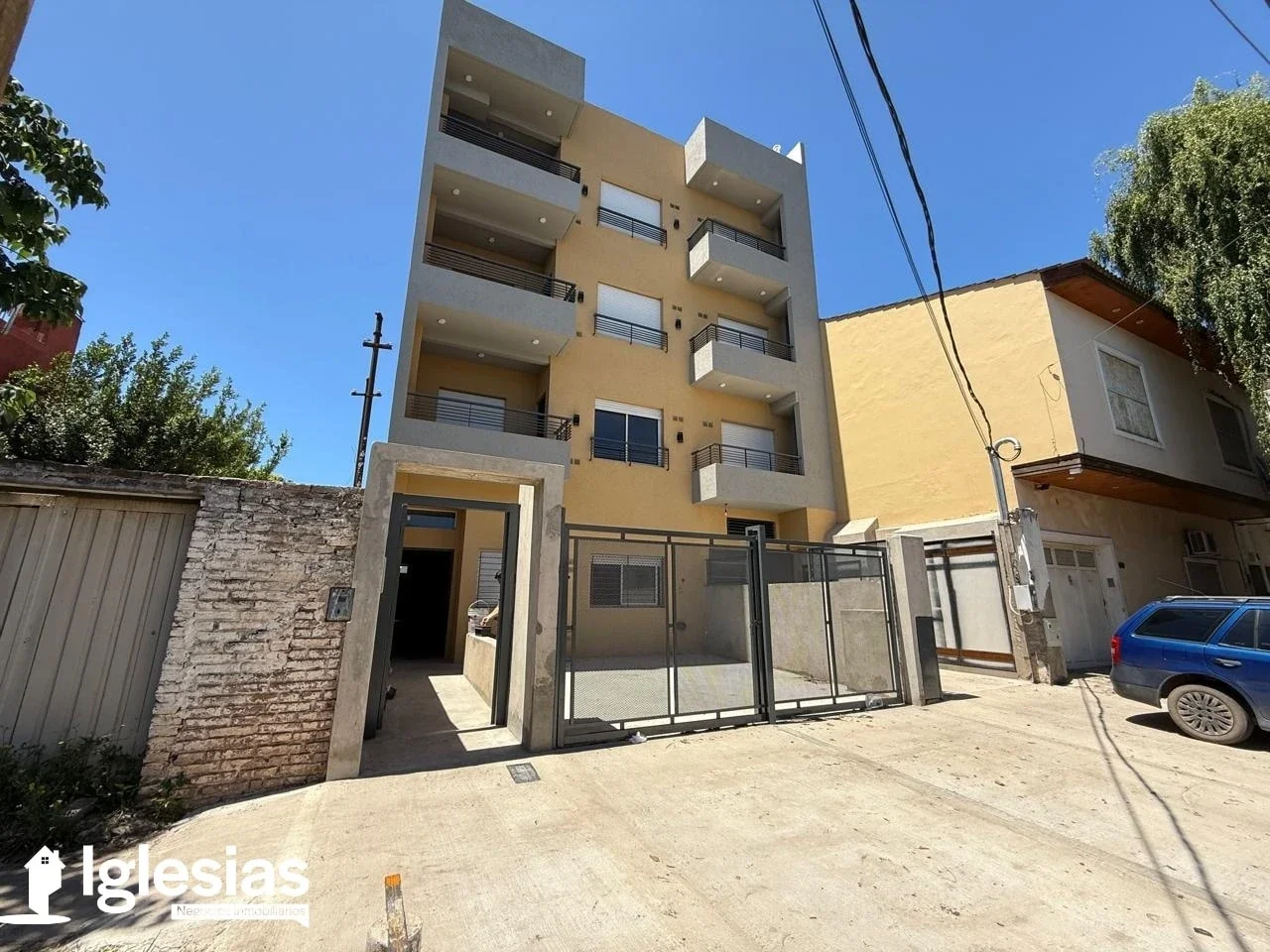 Departamento de un ambiente en alquiler en Tapiales - Imagen 1