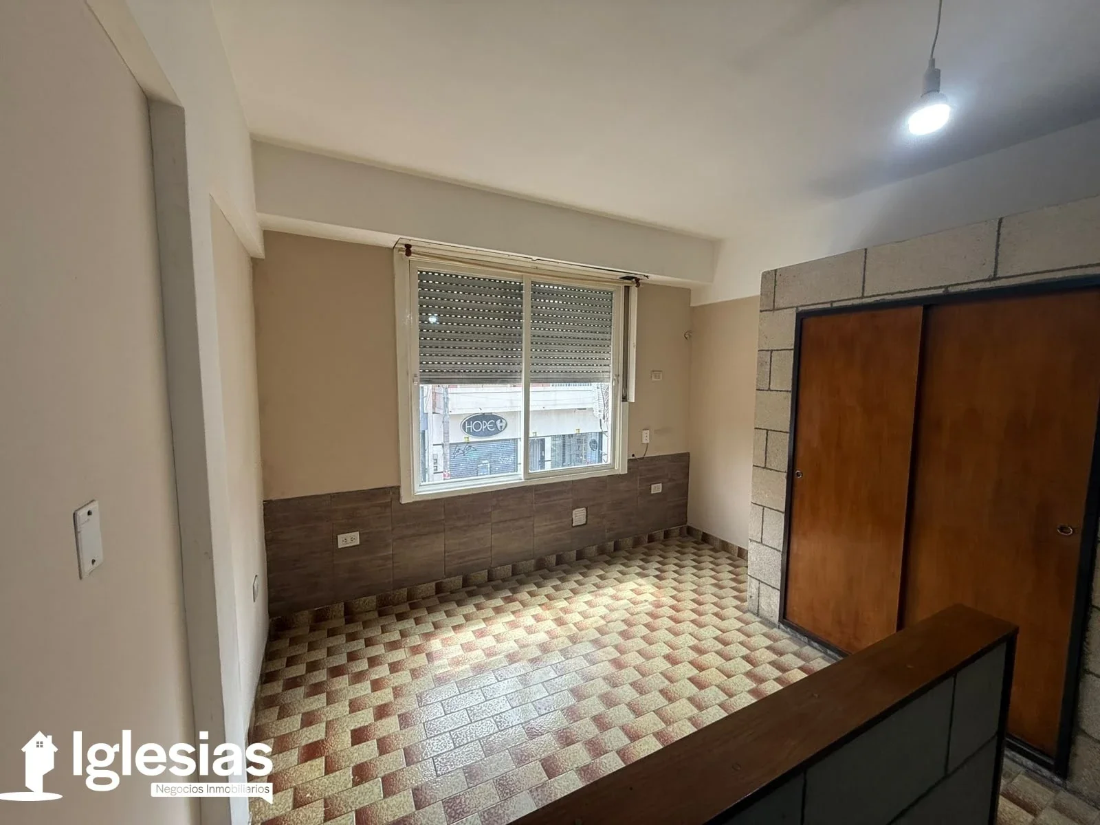 Departamento de un ambiente en alquiler en Tapiales - Imagen 3