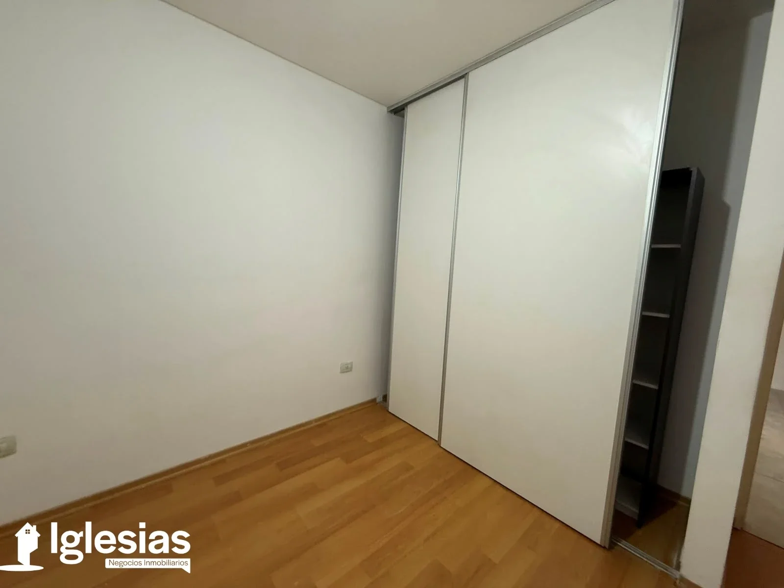 Departamento de 2 ambientes en alquiler en Tapiales - Imagen 4